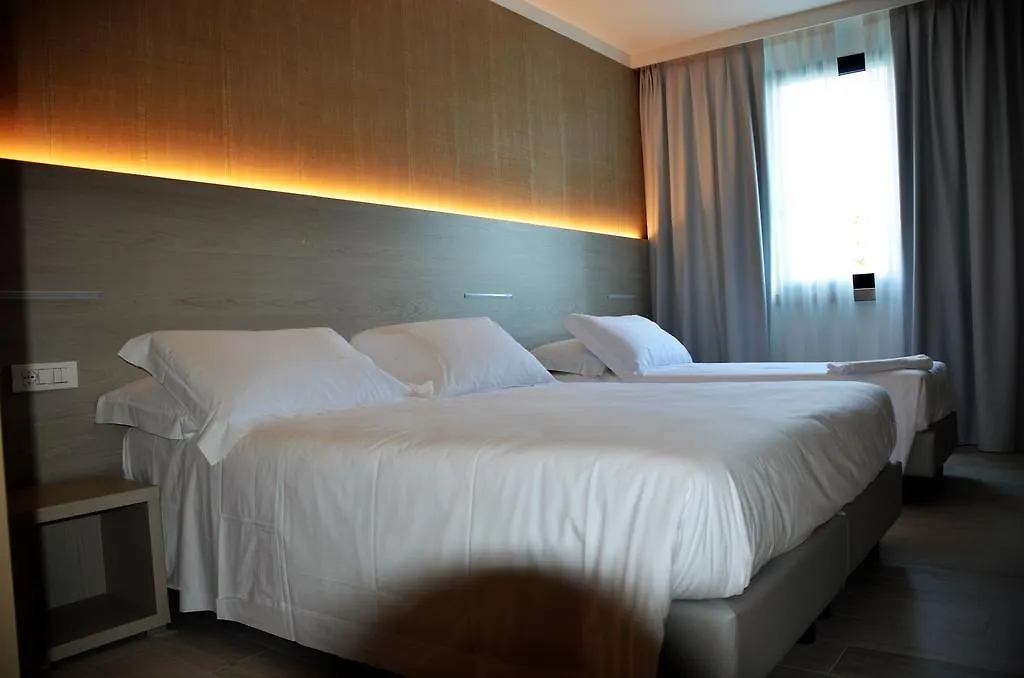 Hotel San Marco Peschiera del Garda 3*,  Italien
