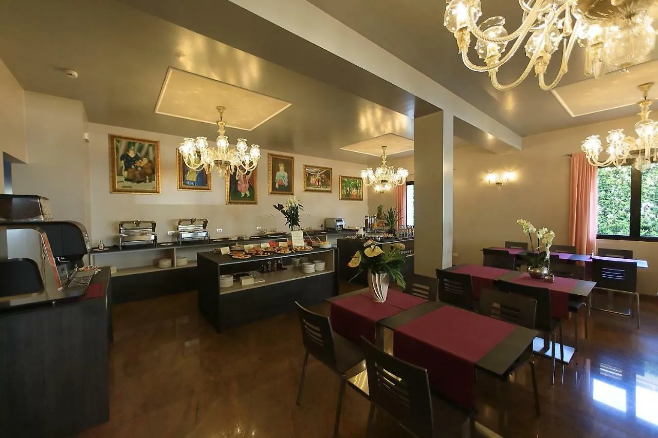 Hotel San Marco بسكييرا ديل غاردا