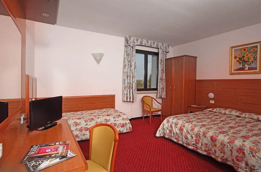 Hotel San Marco Peschiera del Garda 3*,